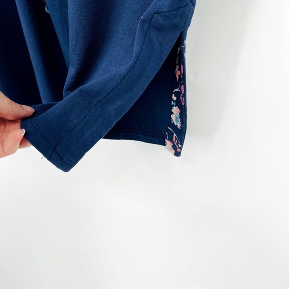 J. Jill Wearever Floral Print Split V-Neck Tunic Top Size Medium, Travel - Picture 9 of 11